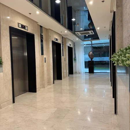 Metro Prime Stays At Shore 2 Residences