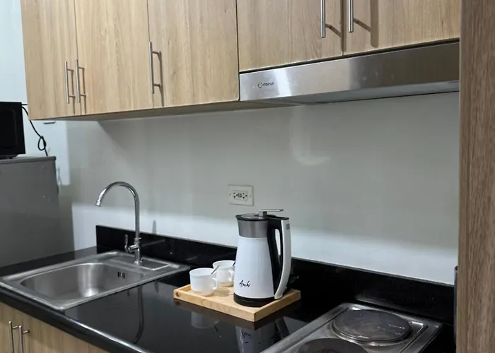 Metro Prime At Shore 2 Residences 4* Manilla